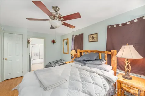 12 Bear Cove Lane Bryson City NC 28713