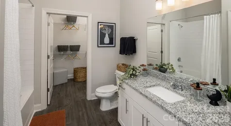 8424 N Tryon Street Charlotte NC 28262