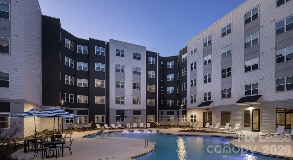 8424 N Tryon Street Charlotte NC 28262