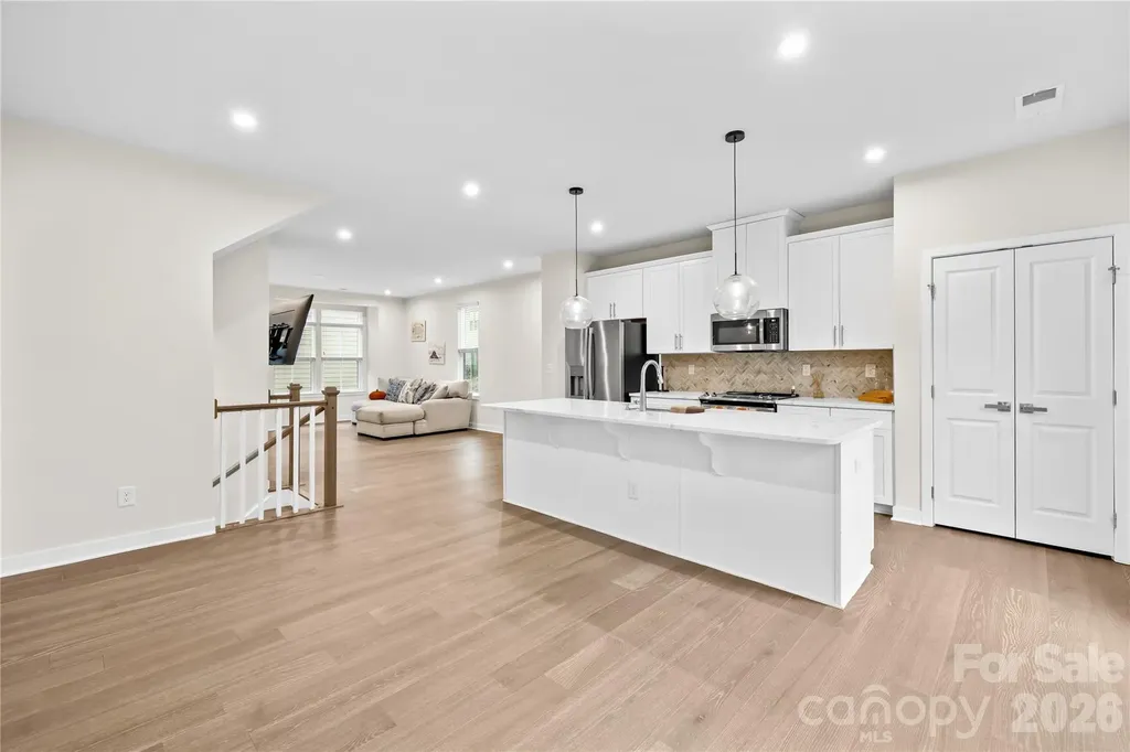 563 Nantahala Drive Charlotte NC 28211