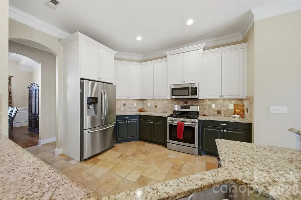 1743 Whitewater Court Hickory NC 28602