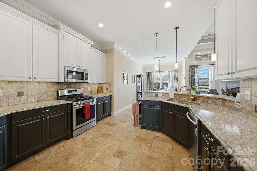 1743 Whitewater Court Hickory NC 28602