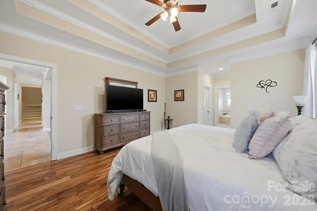 1743 Whitewater Court Hickory NC 28602