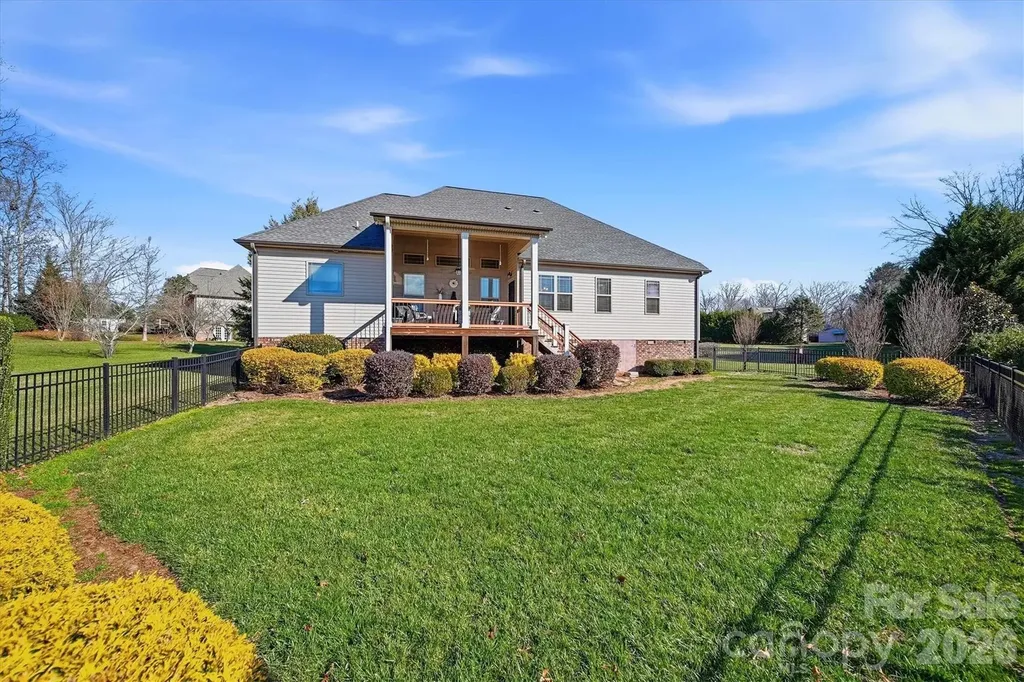 1743 Whitewater Court Hickory NC 28602