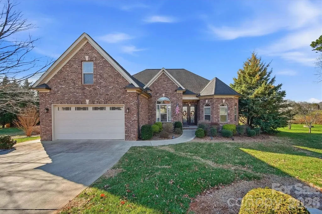1743 Whitewater Court Hickory NC 28602