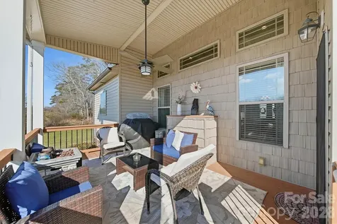 1743 Whitewater Court Hickory NC 28602