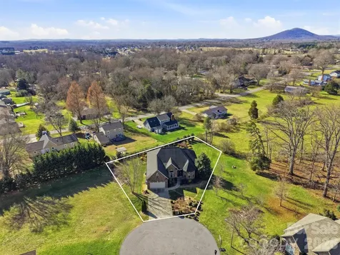 1743 Whitewater Court Hickory NC 28602