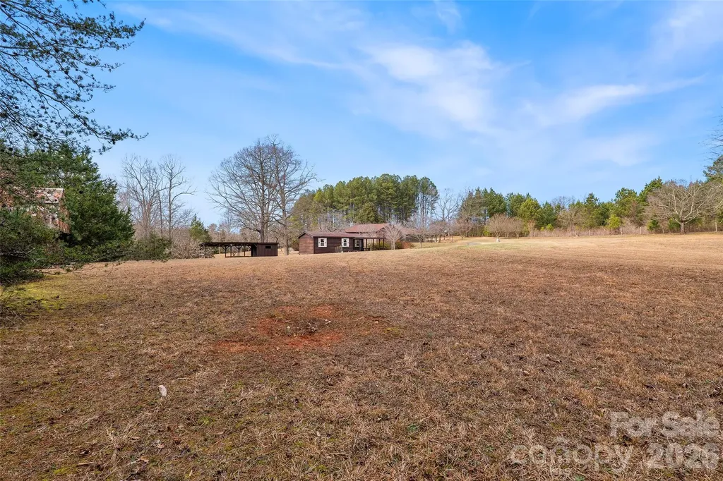 591 Landrum Road Columbus NC 28722