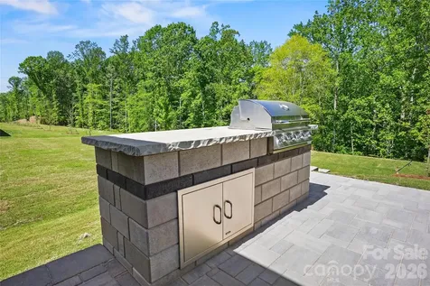 2735 Peak Court Belmont NC 28012