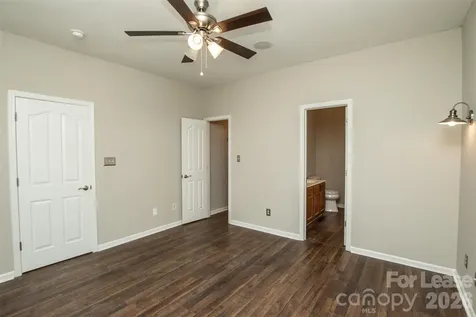4018 Far West Drive Charlotte NC 28269