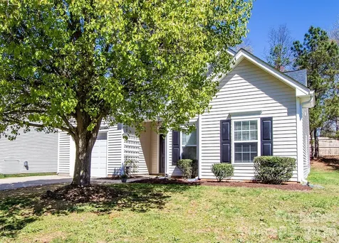 4018 Far West Drive Charlotte NC 28269