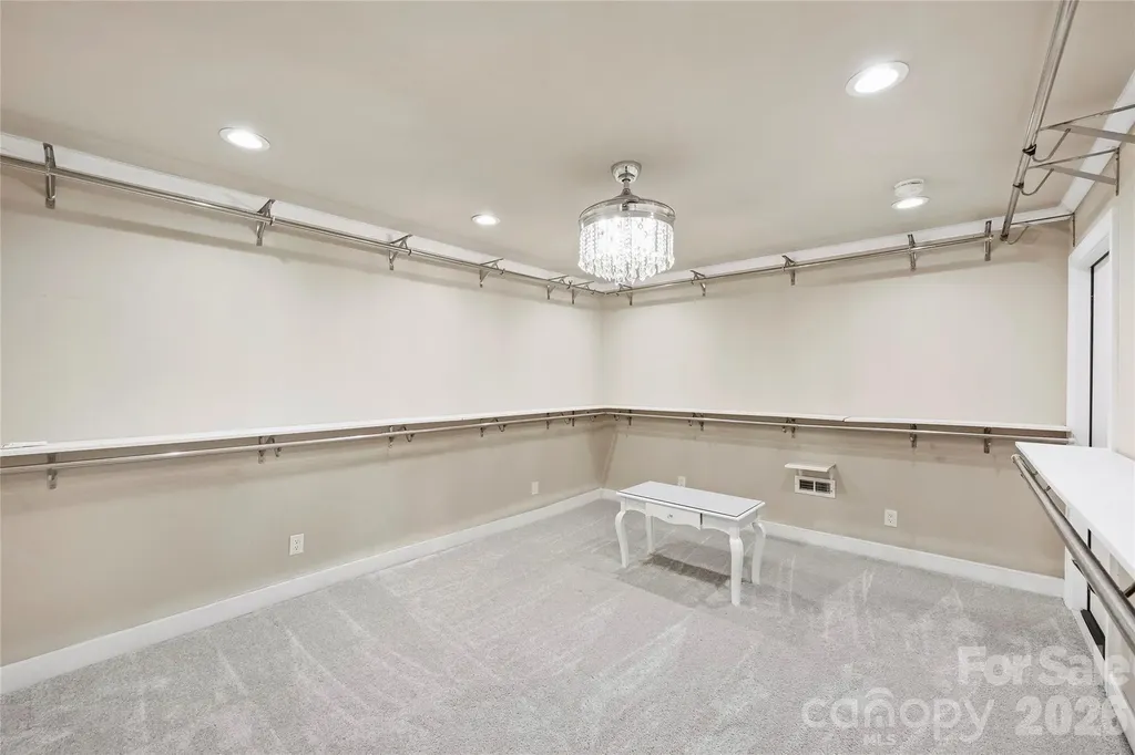5242 Colony Road Charlotte NC 28226