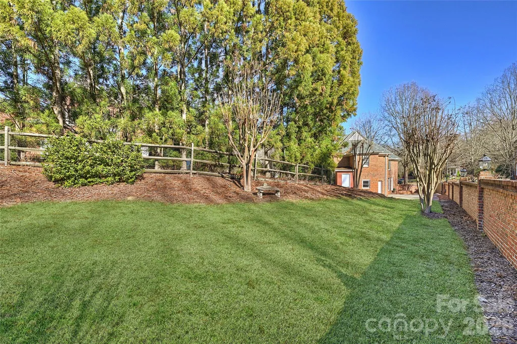 5242 Colony Road Charlotte NC 28226