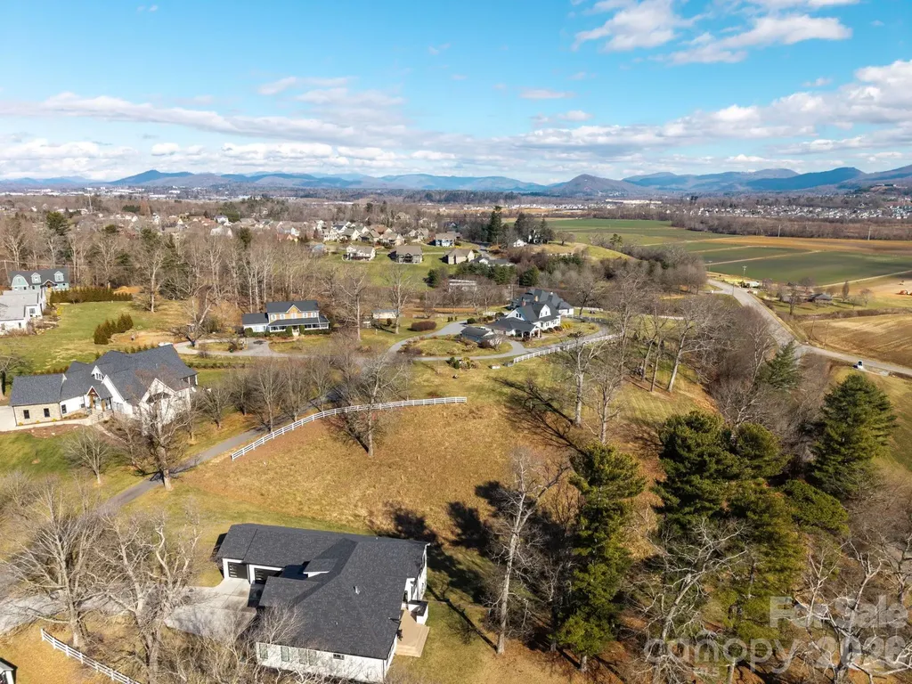 479 Nesbitt Drive Mills River NC 28759