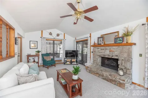 33 Ash Drive Maggie Valley NC 28751