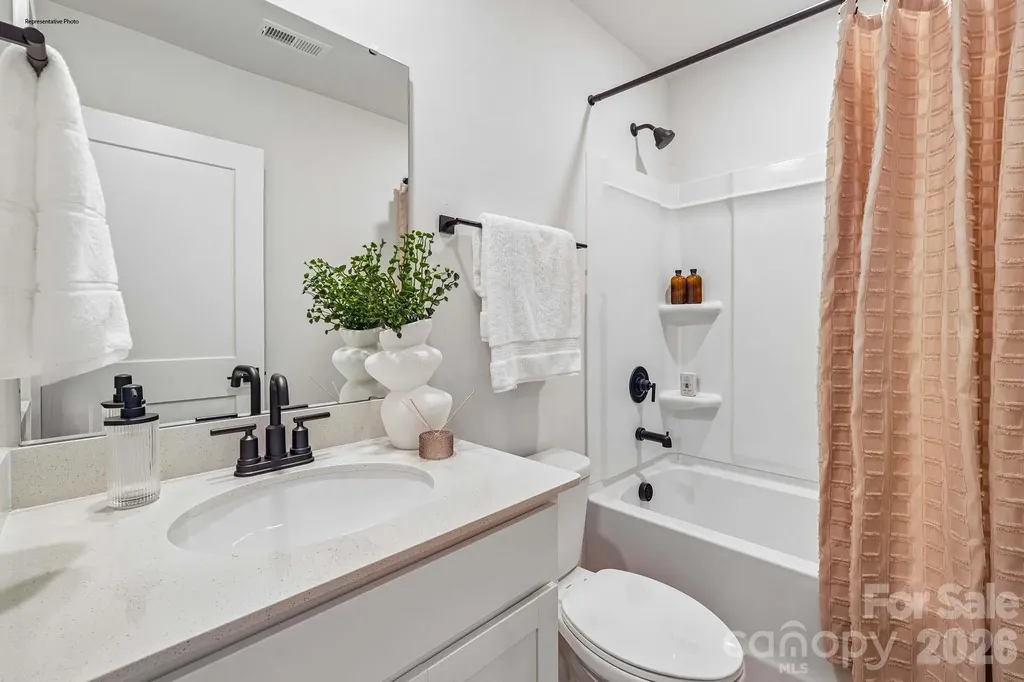 707 Silvertree Way Charlotte NC 28205