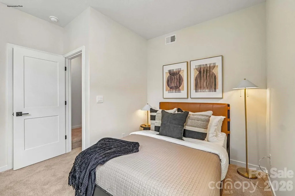 707 Silvertree Way Charlotte NC 28205