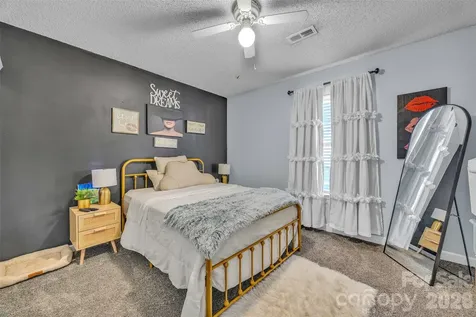 1959 8th Street SE Hickory NC 28602