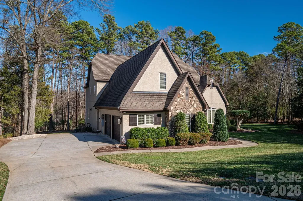 8000 Water View Drive Belmont NC 28012