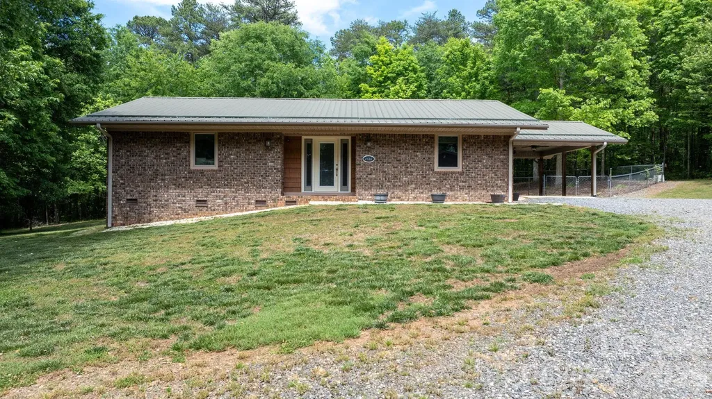 4586 Charlotte Street Conover NC 28613