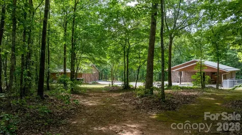 4586 Charlotte Street Conover NC 28613