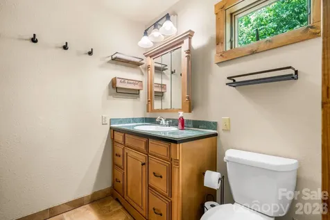 4586 Charlotte Street Conover NC 28613