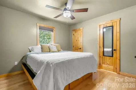 4586 Charlotte Street Conover NC 28613