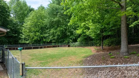 4586 Charlotte Street Conover NC 28613