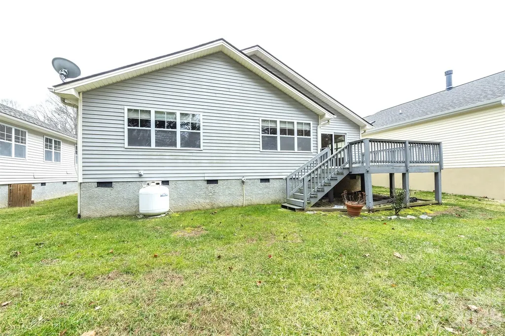 50 Clear Creekside Drive Hendersonville NC 28792