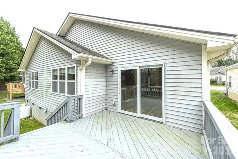 50 Clear Creekside Drive Hendersonville NC 28792
