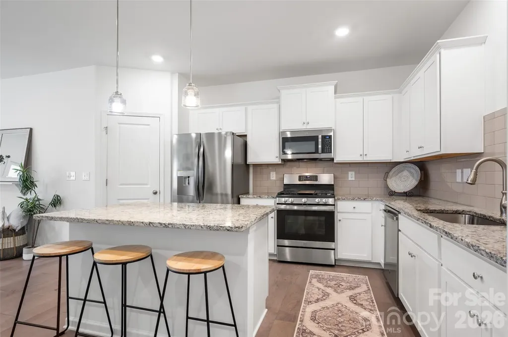 215 Harpers Run Lane Matthews NC 28104