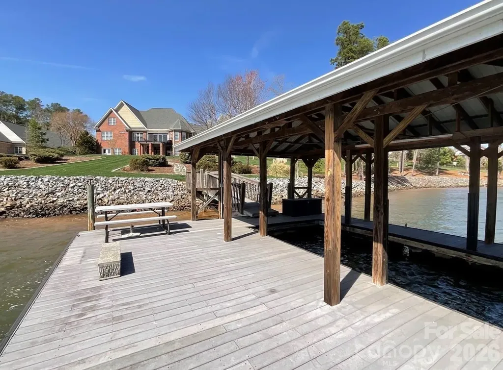 5231 Peninsula Drive Granite Falls NC 28630