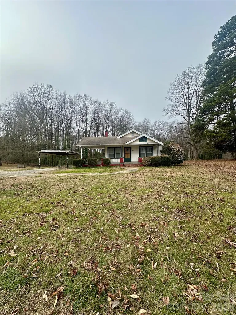 1021 N 14th Street Bessemer City NC 28016