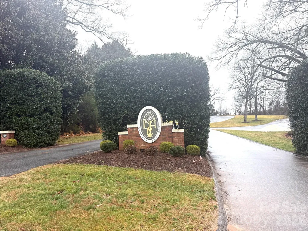 5136 Mark Drive NE Hickory NC 28601