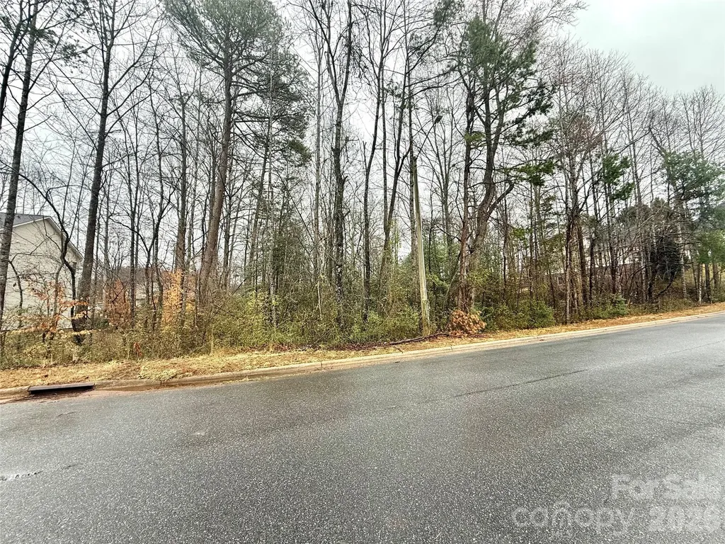 5136 Mark Drive NE Hickory NC 28601