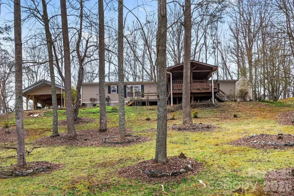 18 Henry White Lane Leicester NC 28748