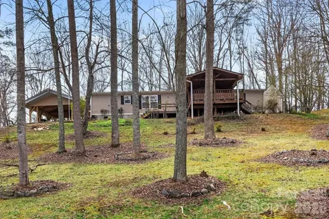 18 Henry White Lane Leicester NC 28748