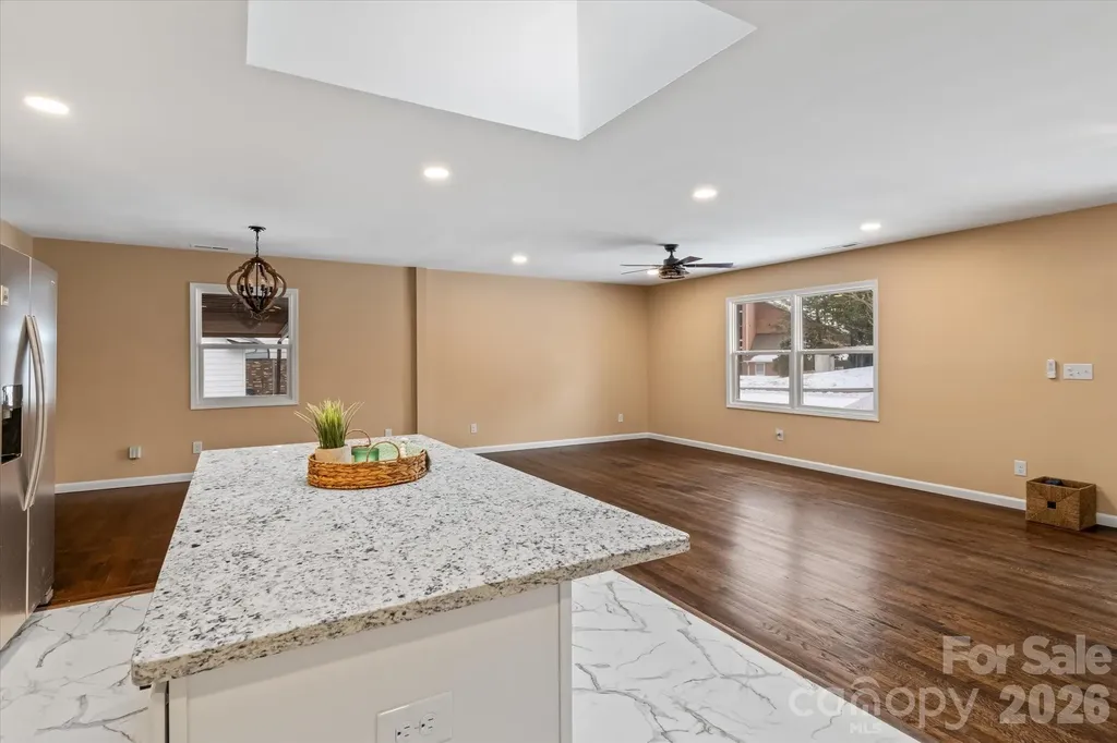 1090 Shalimar Drive Winston Salem NC 27107