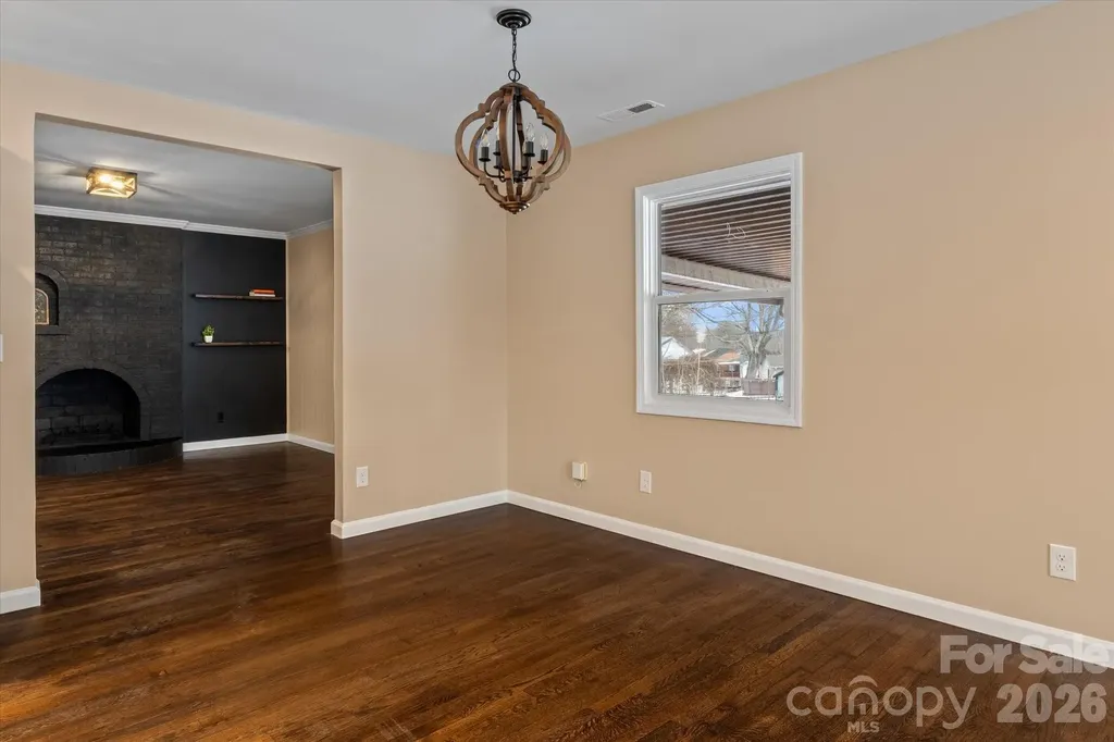 1090 Shalimar Drive Winston Salem NC 27107