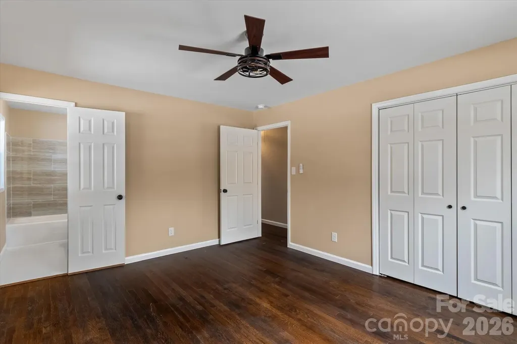 1090 Shalimar Drive Winston Salem NC 27107
