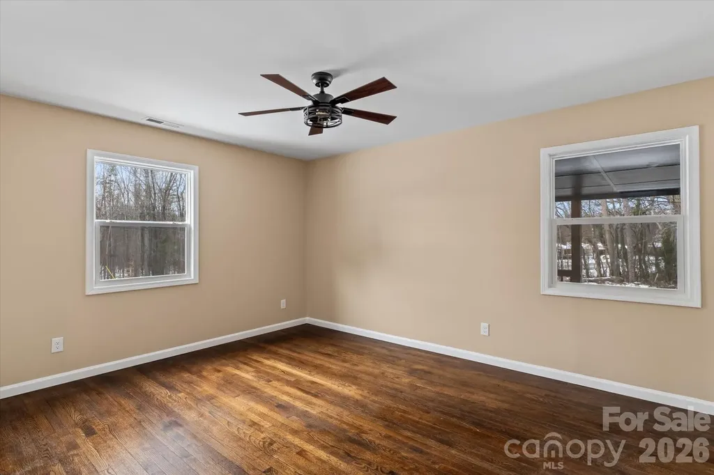 1090 Shalimar Drive Winston Salem NC 27107