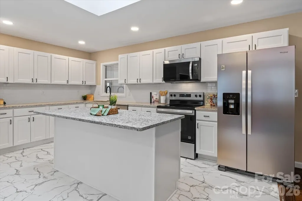 1090 Shalimar Drive Winston Salem NC 27107