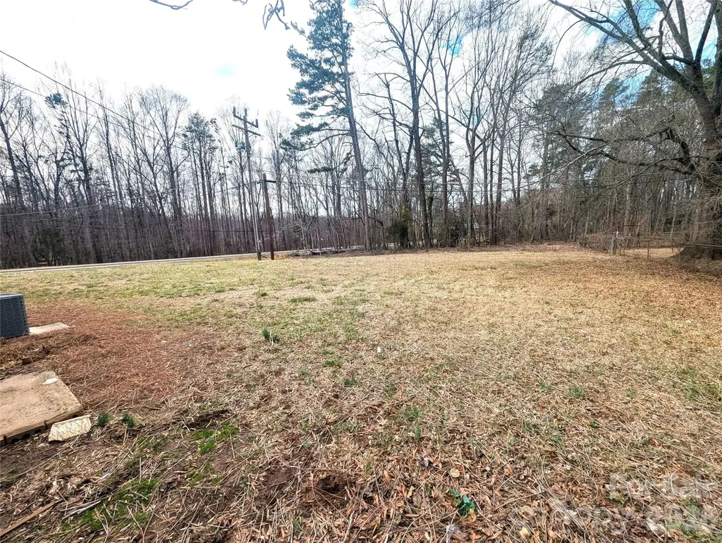 1090 Shalimar Drive Winston Salem NC 27107