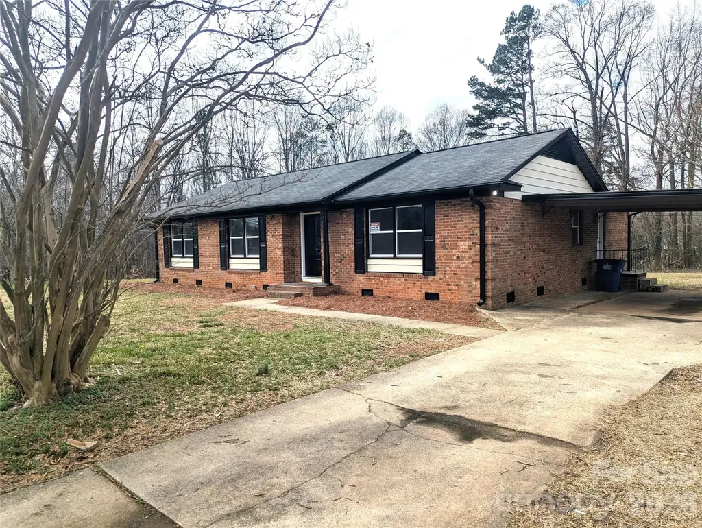 1090 Shalimar Drive Winston Salem NC 27107