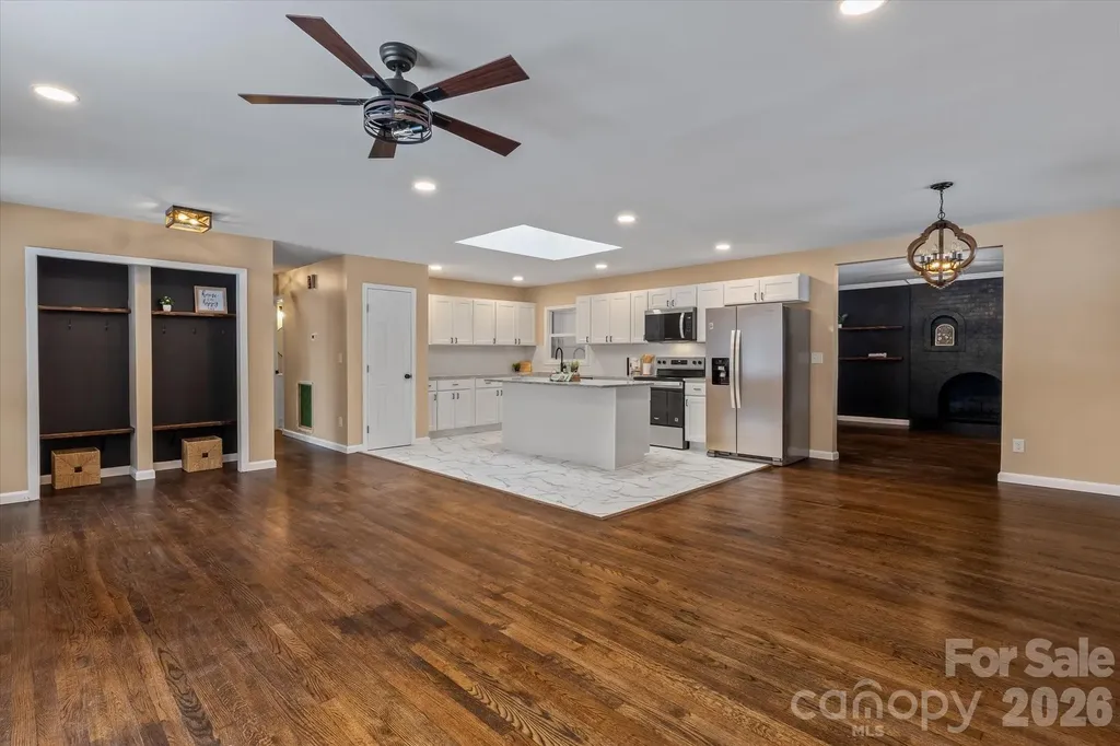 1090 Shalimar Drive Winston Salem NC 27107