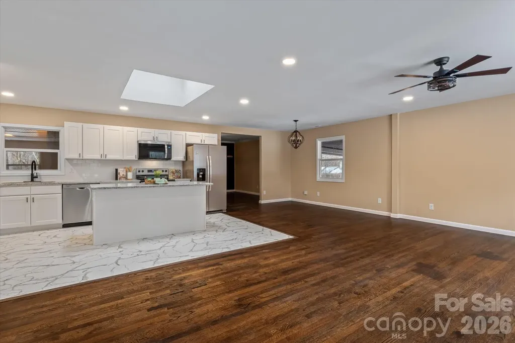 1090 Shalimar Drive Winston Salem NC 27107