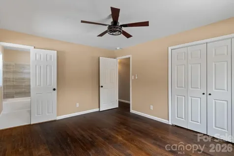 1090 Shalimar Drive Winston Salem NC 27107