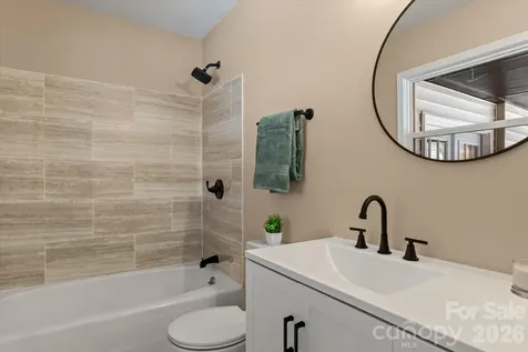1090 Shalimar Drive Winston Salem NC 27107