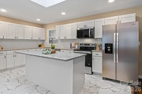 1090 Shalimar Drive Winston Salem NC 27107