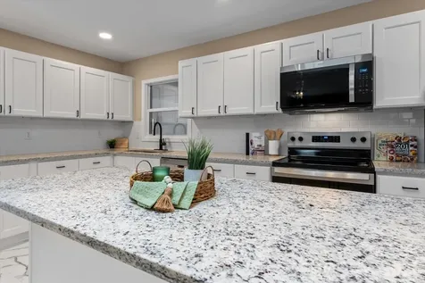 1090 Shalimar Drive Winston Salem NC 27107